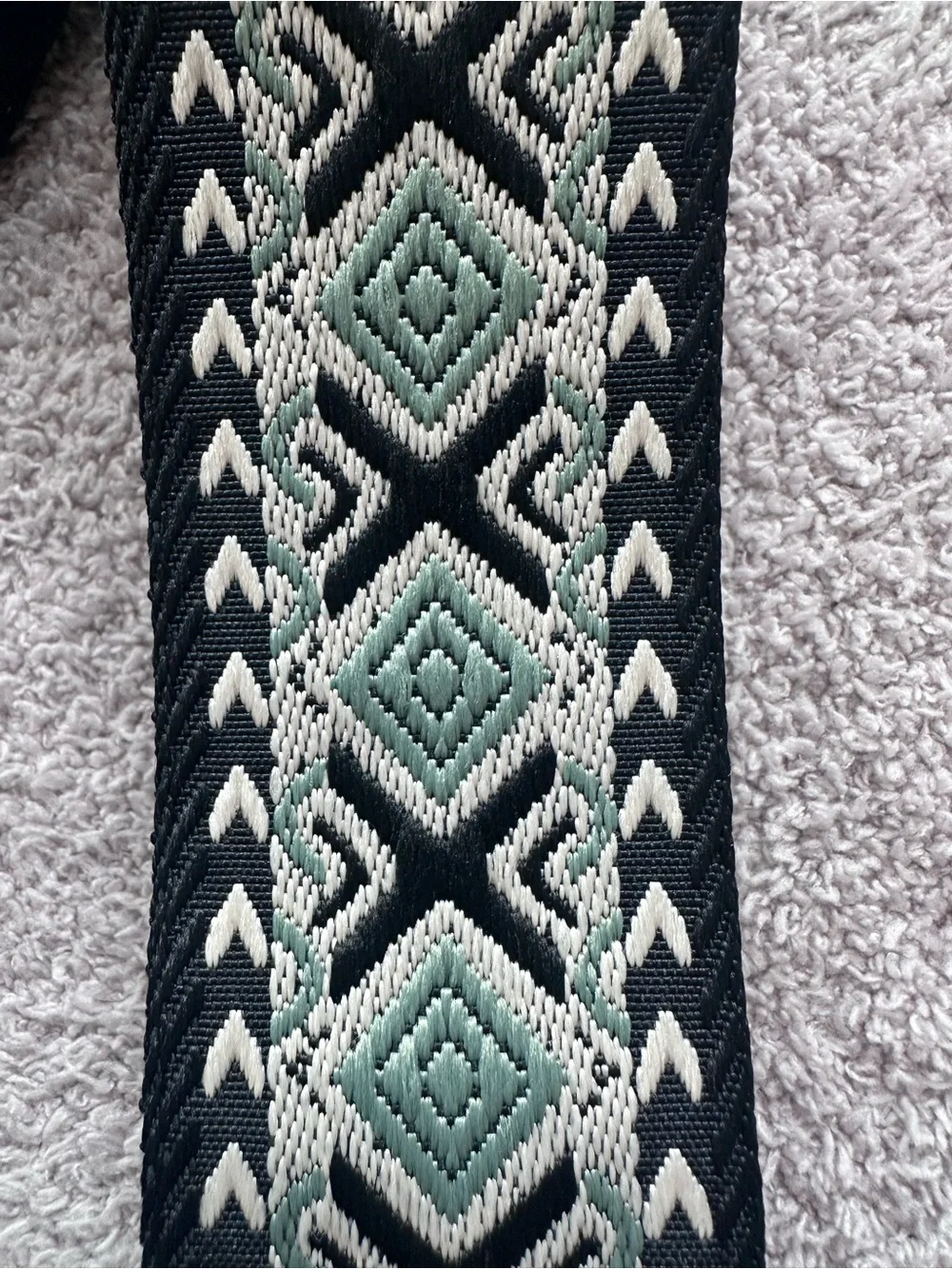 NEW Adjustable Geometric Woven Bag Strap in Black and Light Green - Picture 2 of 4